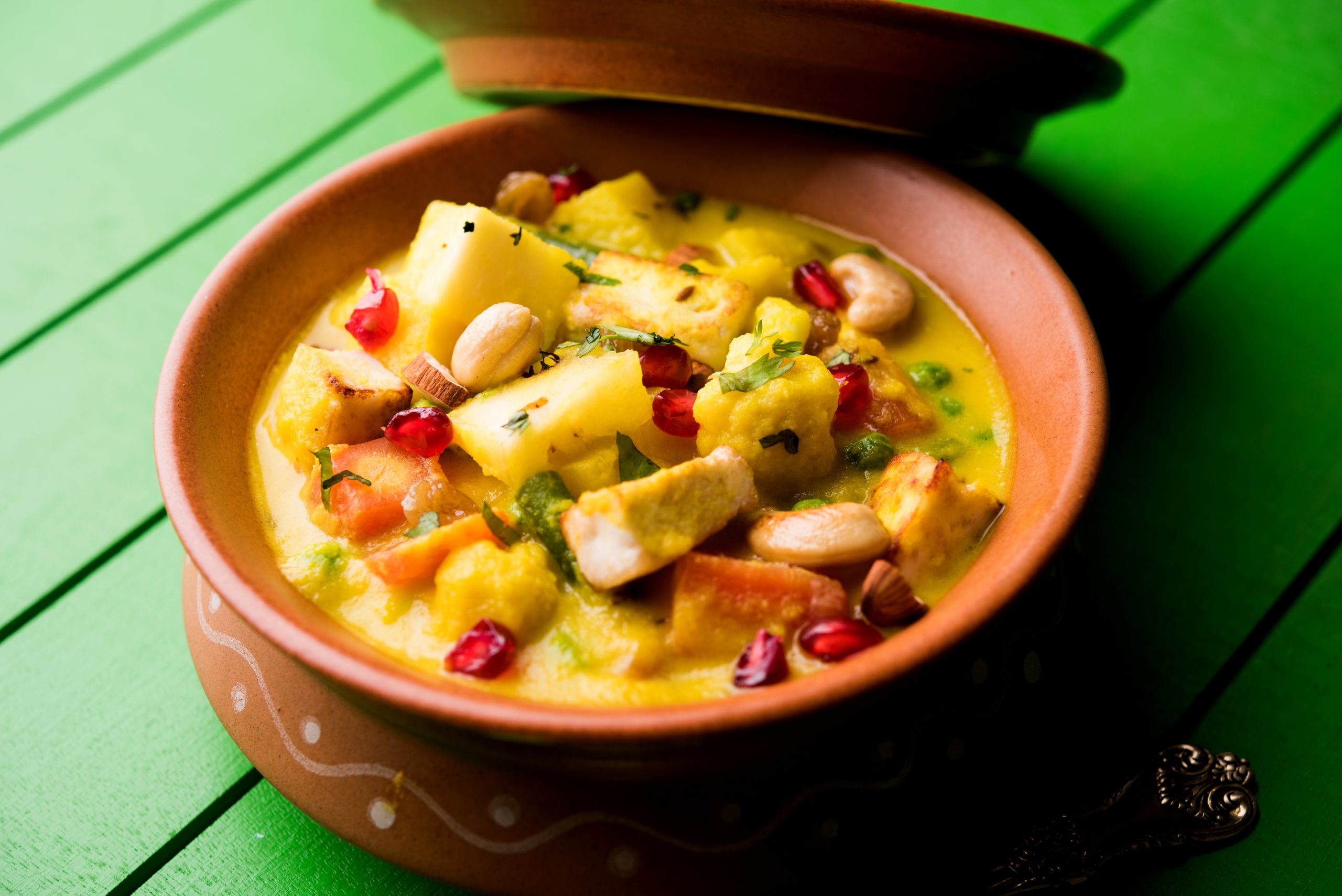 Navratan,Korma,Is,A,Rich,,Creamy,And,Flavorful,Mughlai,Dish